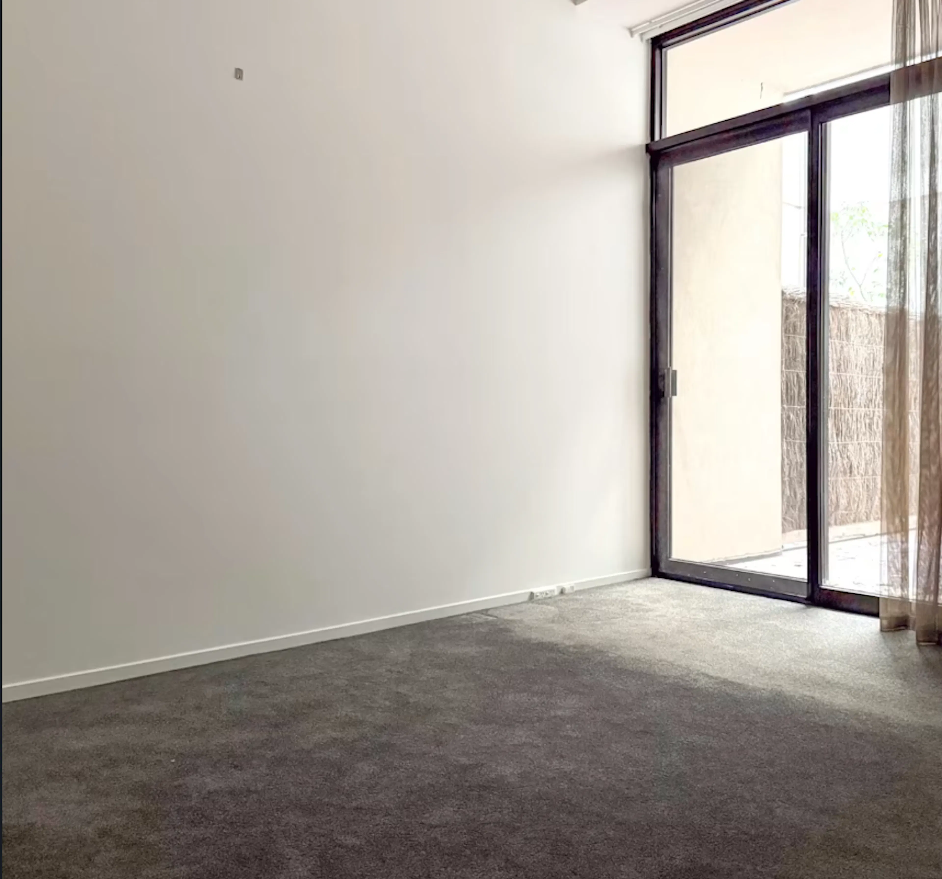 ROOM ROOM 1