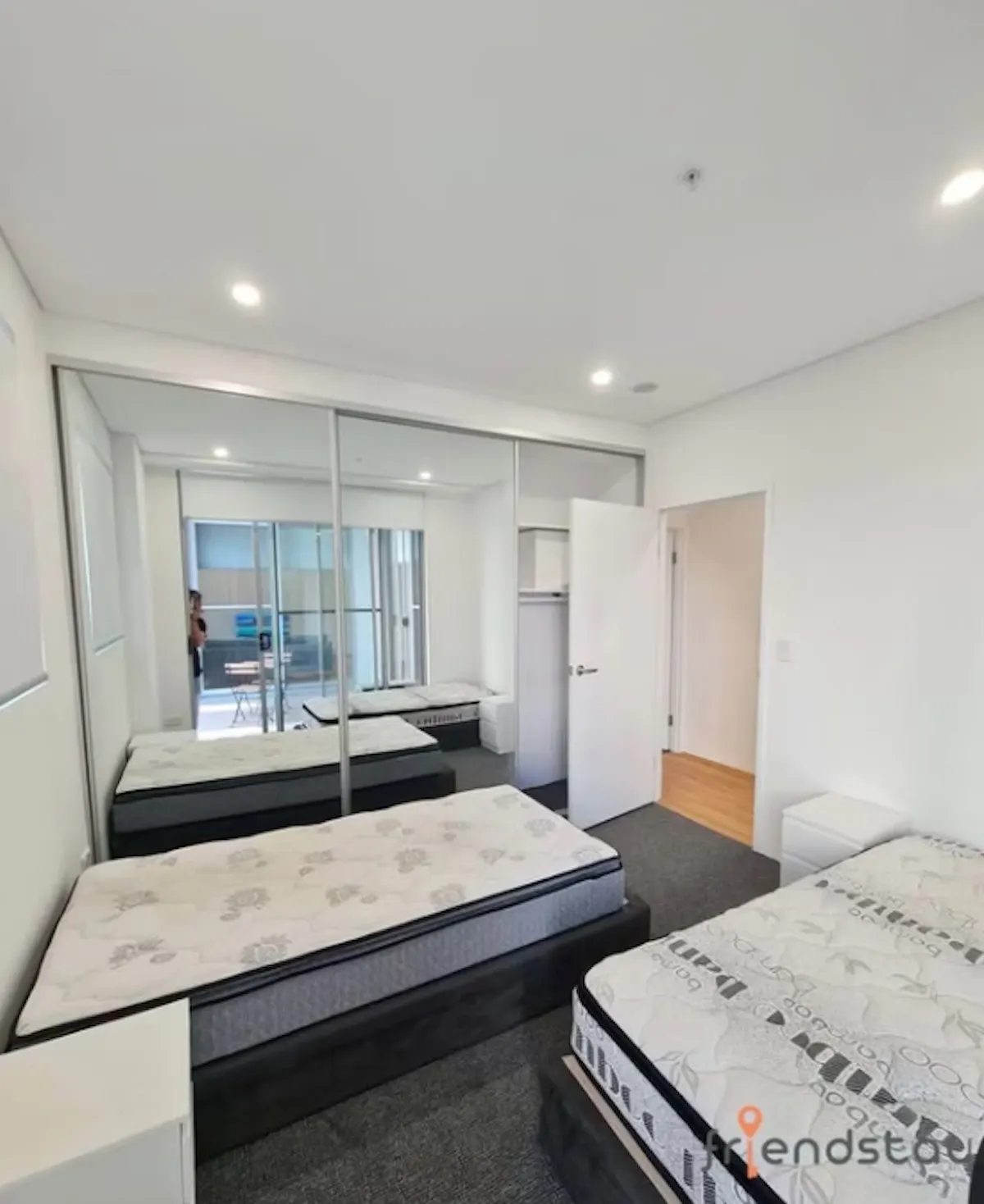 2 Bedroom 2 Bathroom ROOM
