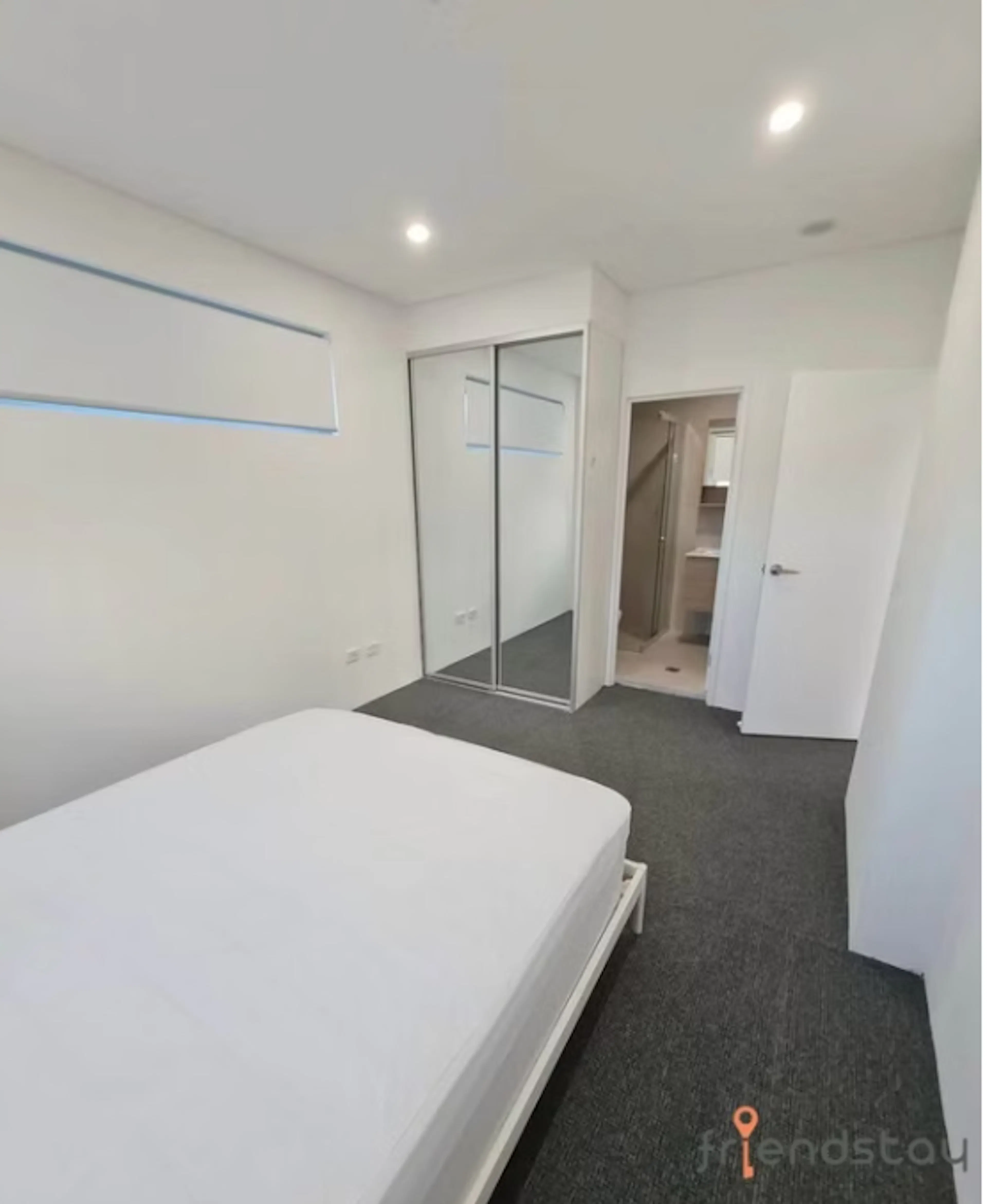 2 Bedroom 2 Bathroom ROOM 2