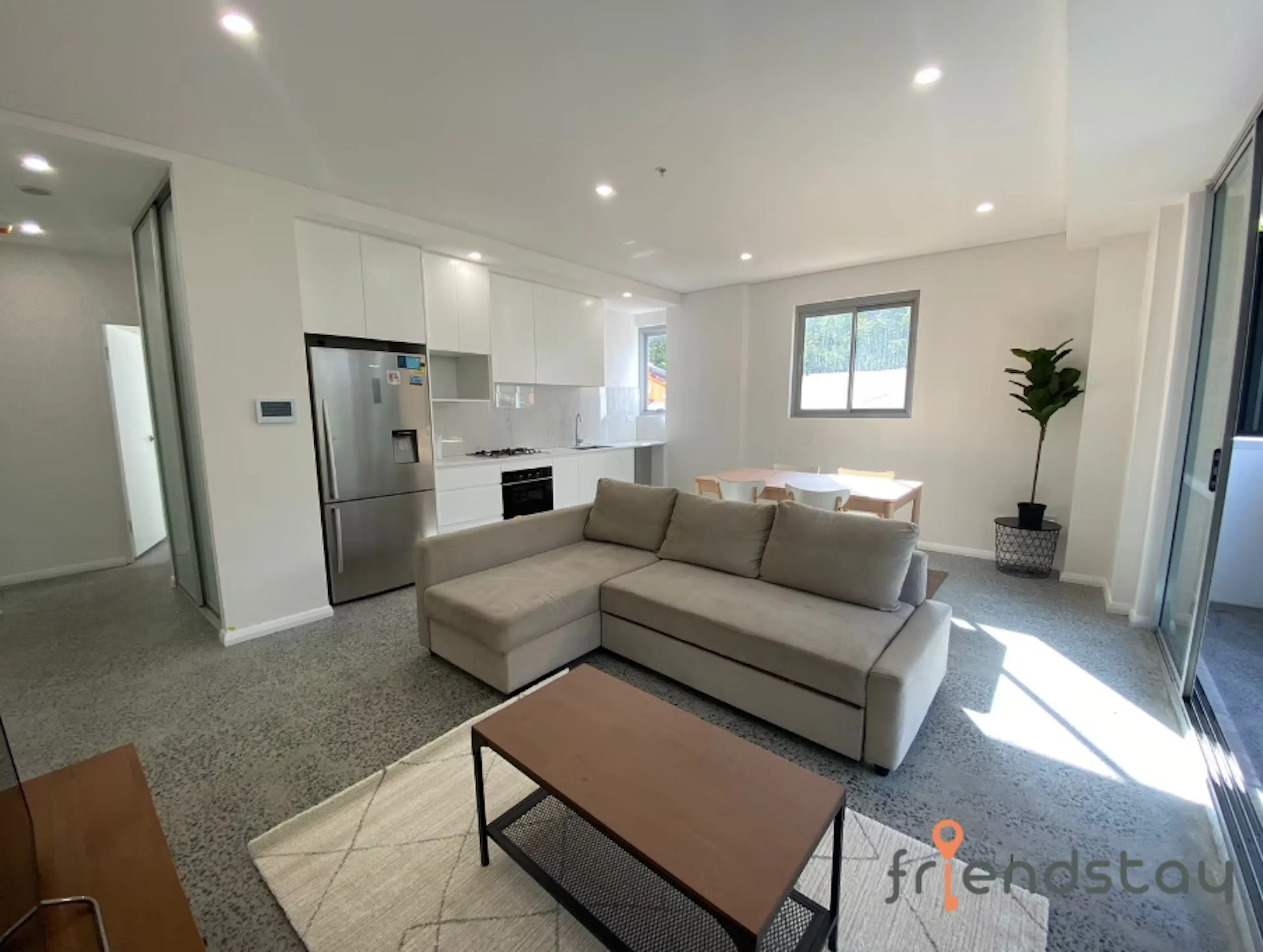 1 Bedroom, 1 Bathroom Apartment KITCHEN 1