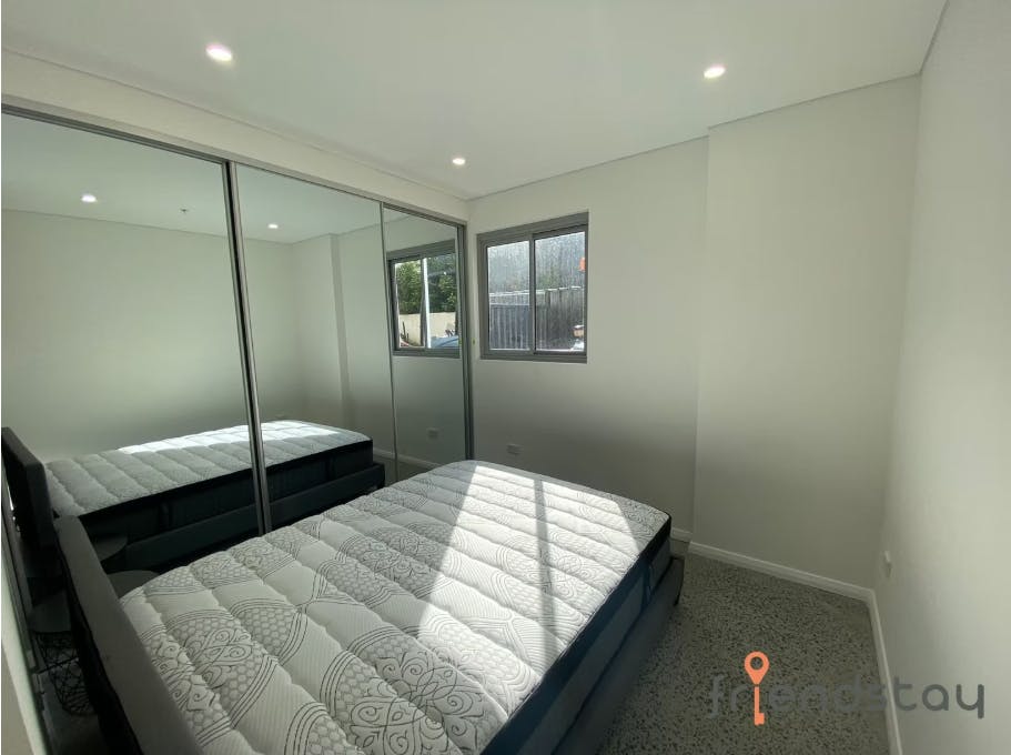2-robilliard-st-sydney-1 Bedroom, 1 Bathroom Apartment