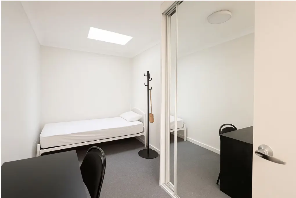 2 Bedroom/1 Bathroom ROOM 1