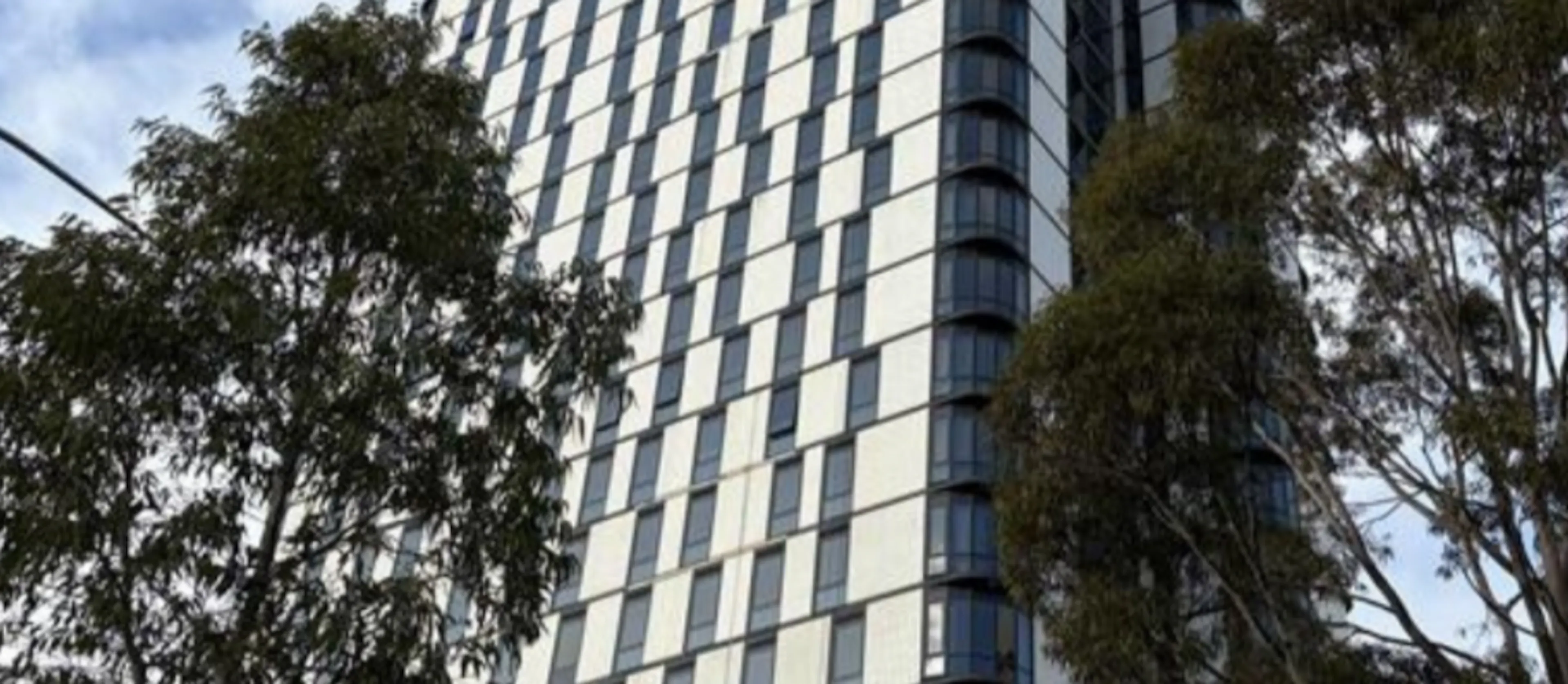 Twin Bed Studio - High Floor BUILDING 4