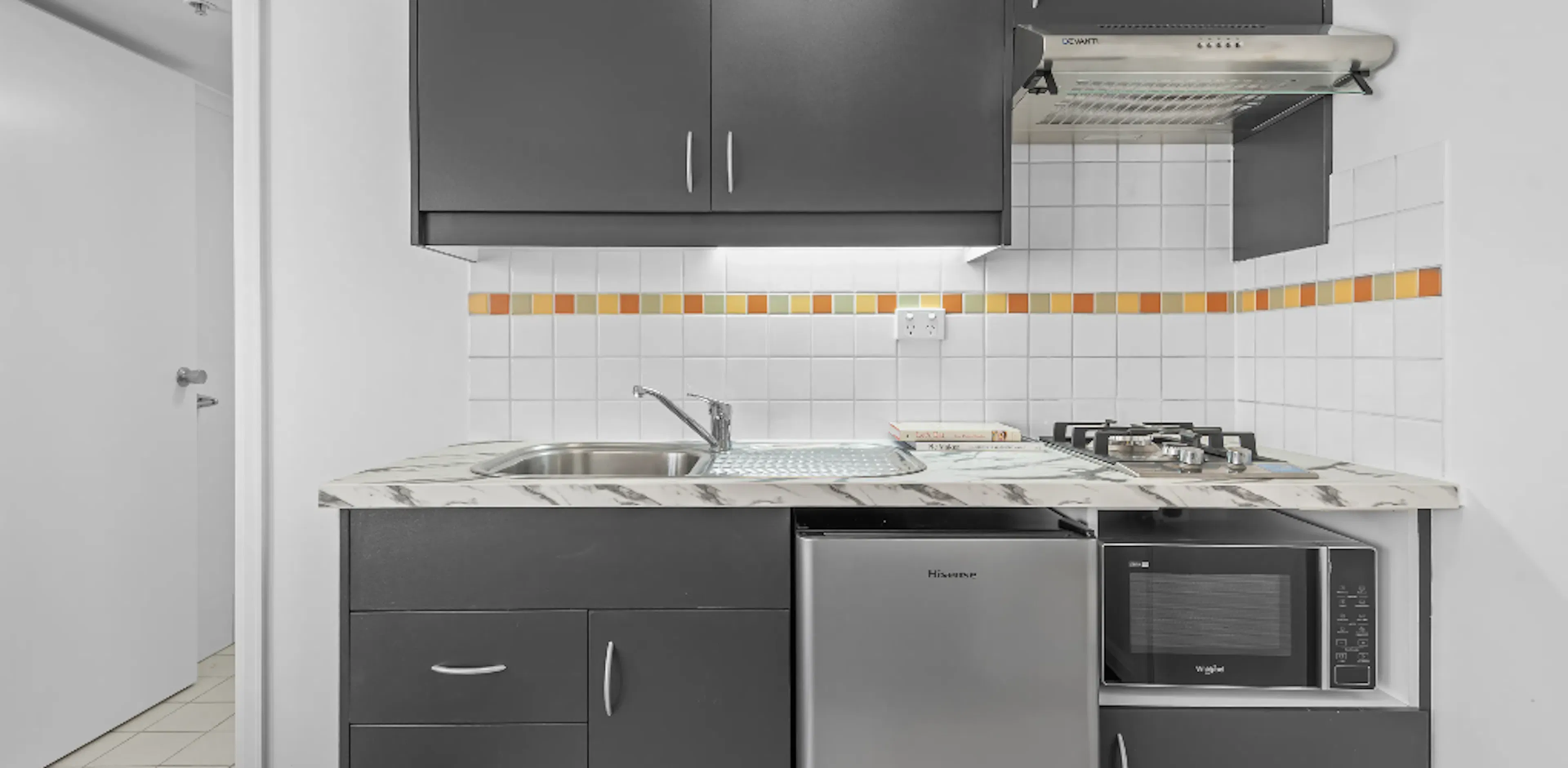 Studio KITCHEN 1