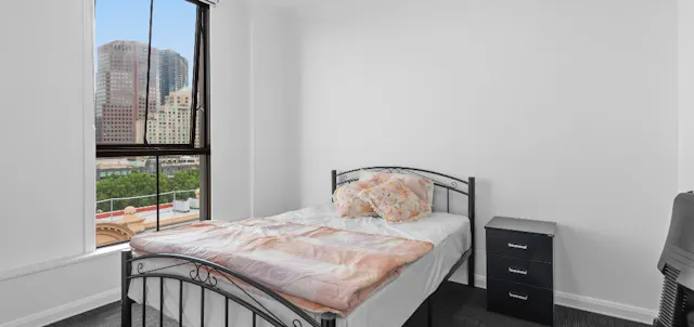 1 bedroom room image 1