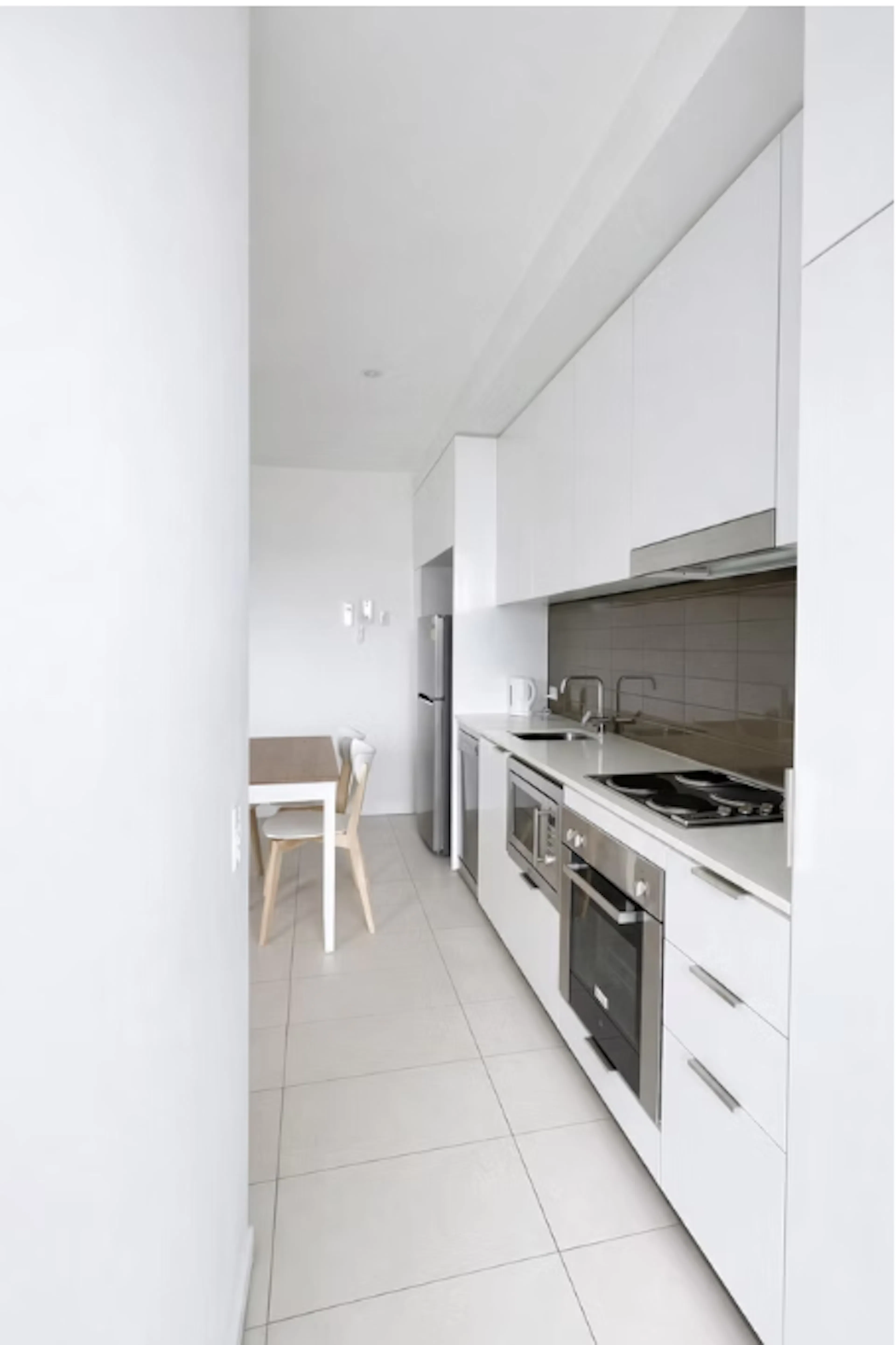 1 Bedroom, 1 Bathroom Apartment KITCHEN 2
