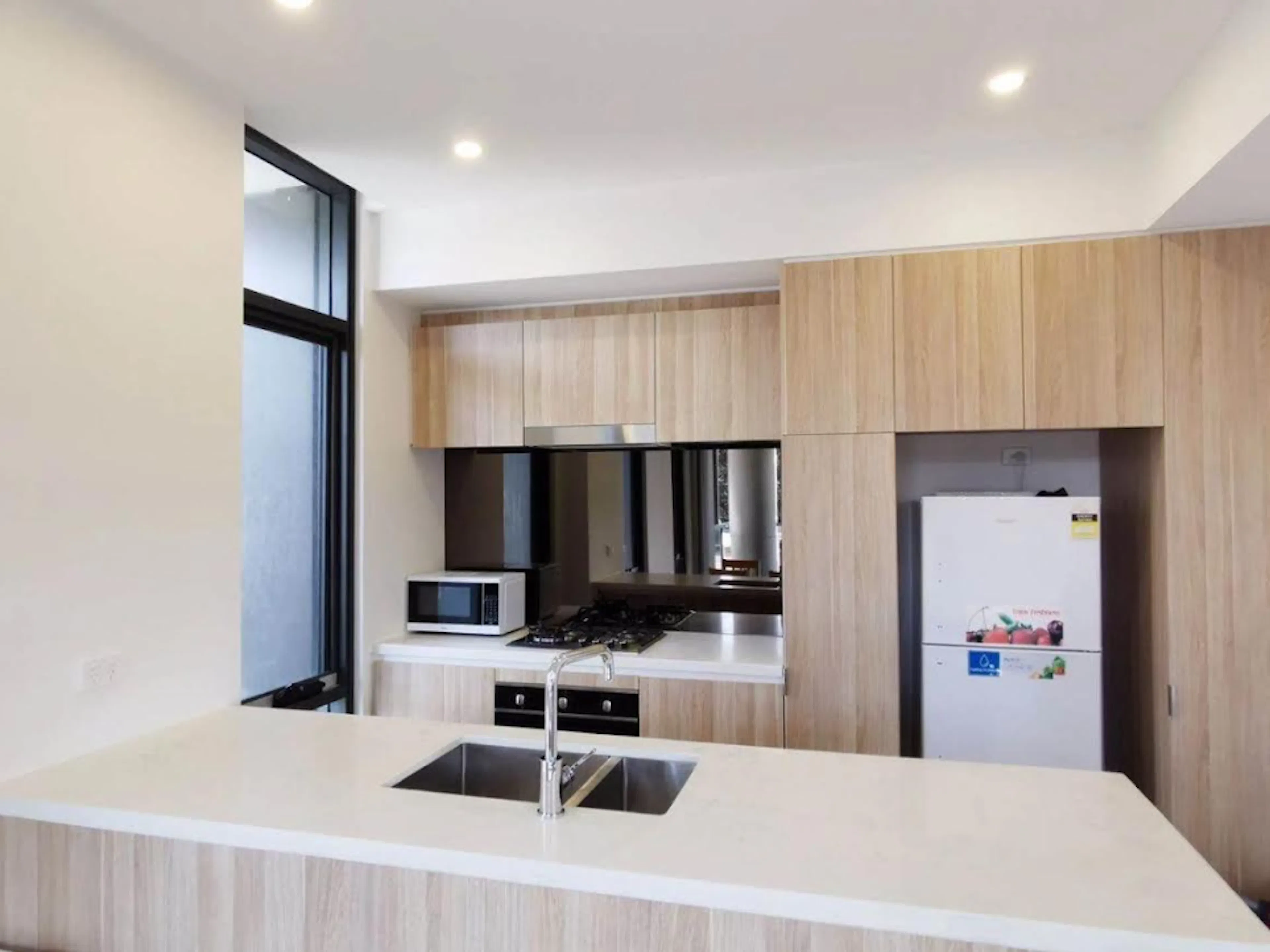 2 Bedroom 2 Bathroom + 1 Studio KITCHEN 3