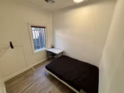 25-eighth-street-adelaide-Room 1