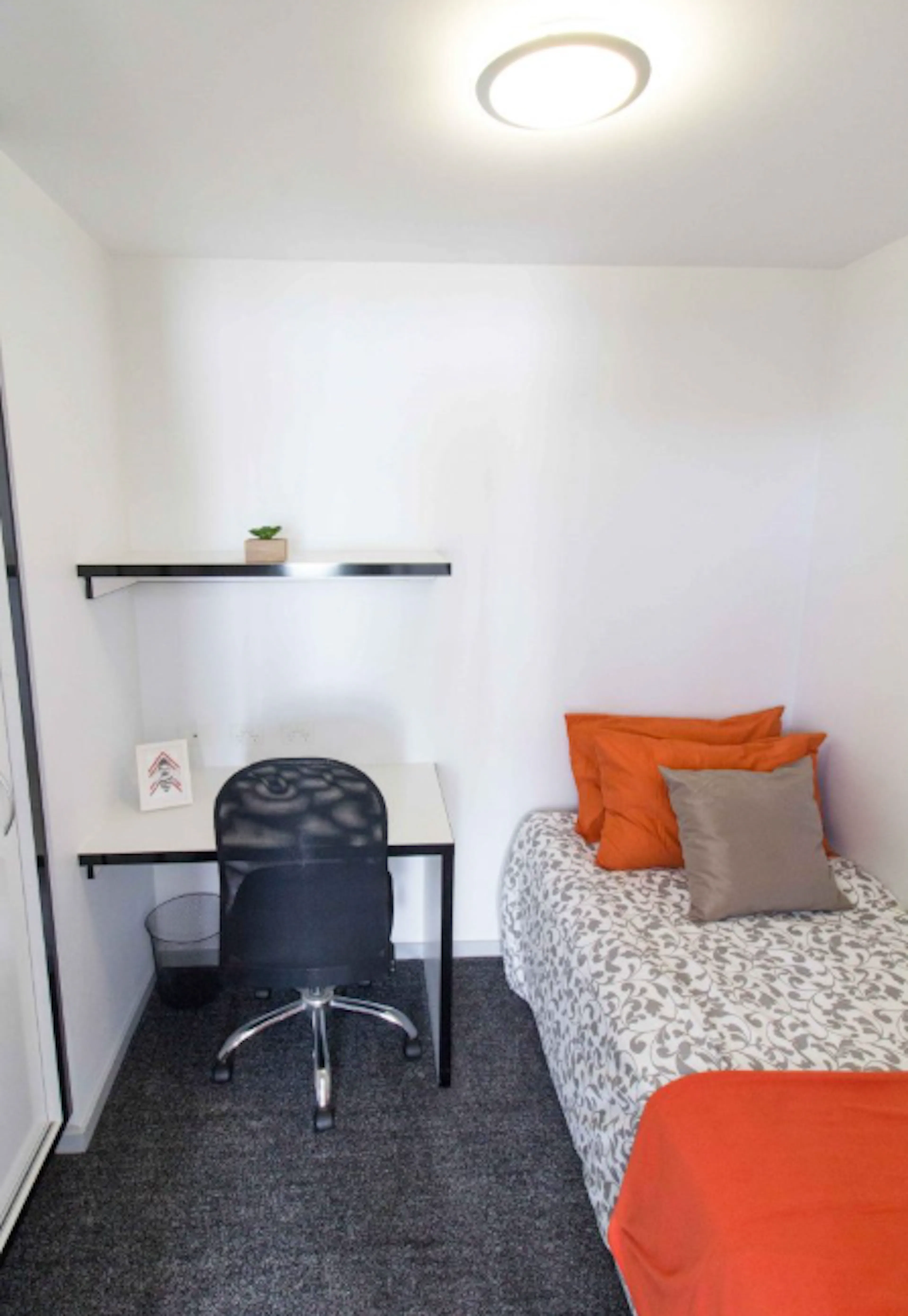 2 Bedroom With Balcony Style 1 ROOM 2