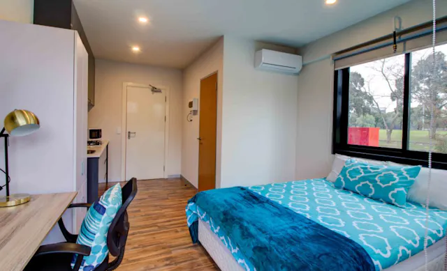 Medium 1 Bedroom room image 1