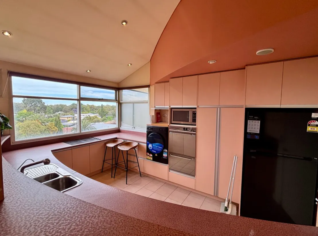 Room 3 KITCHEN 1