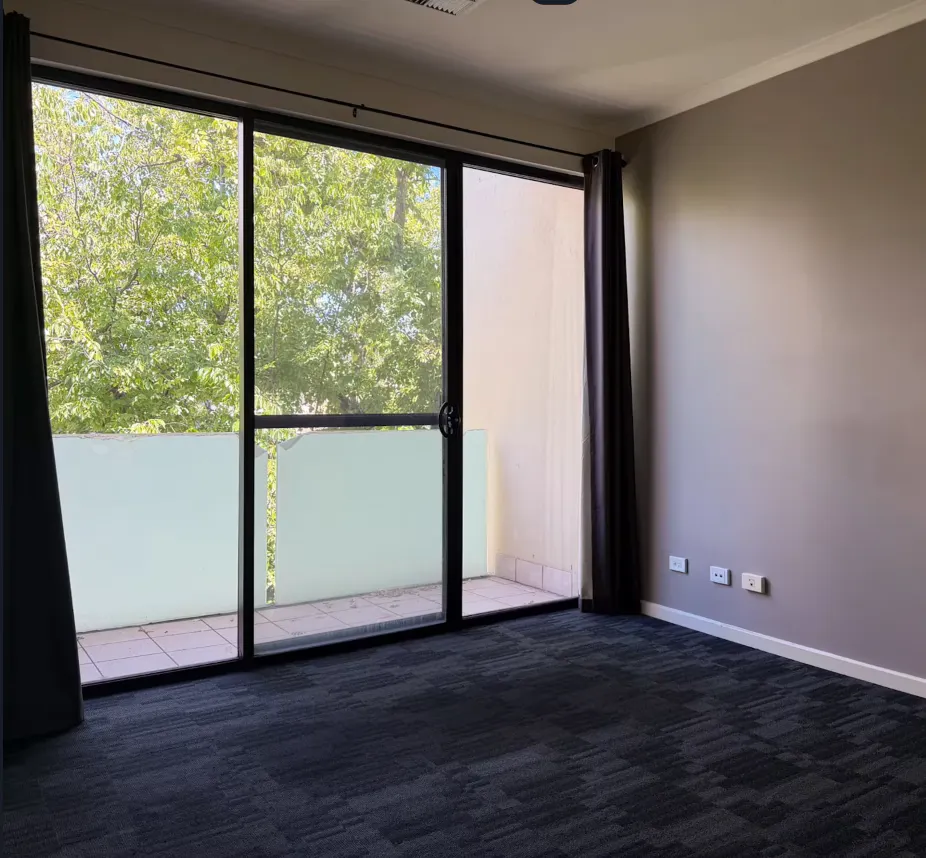ROOM ROOM