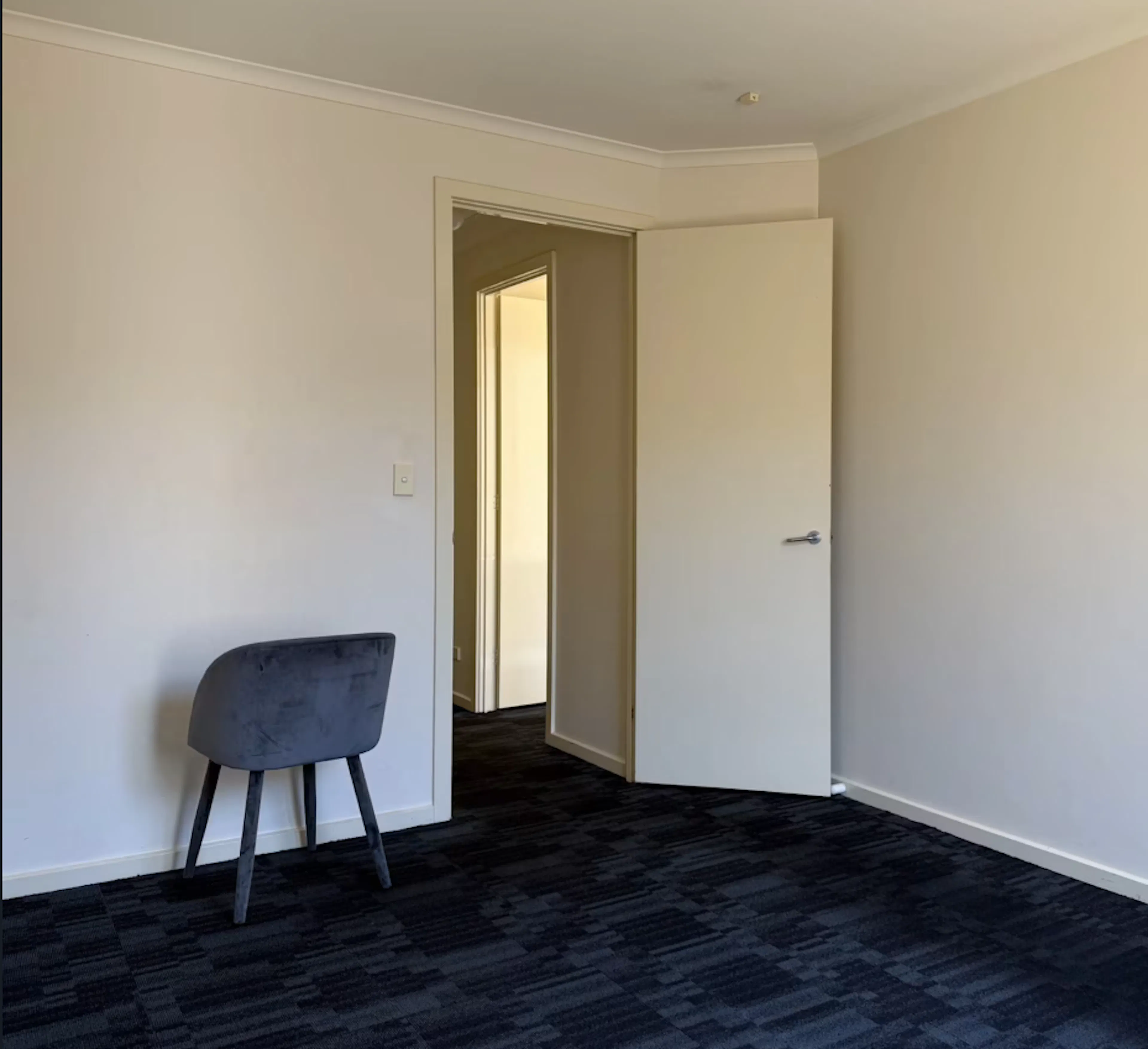 ROOM ROOM 1