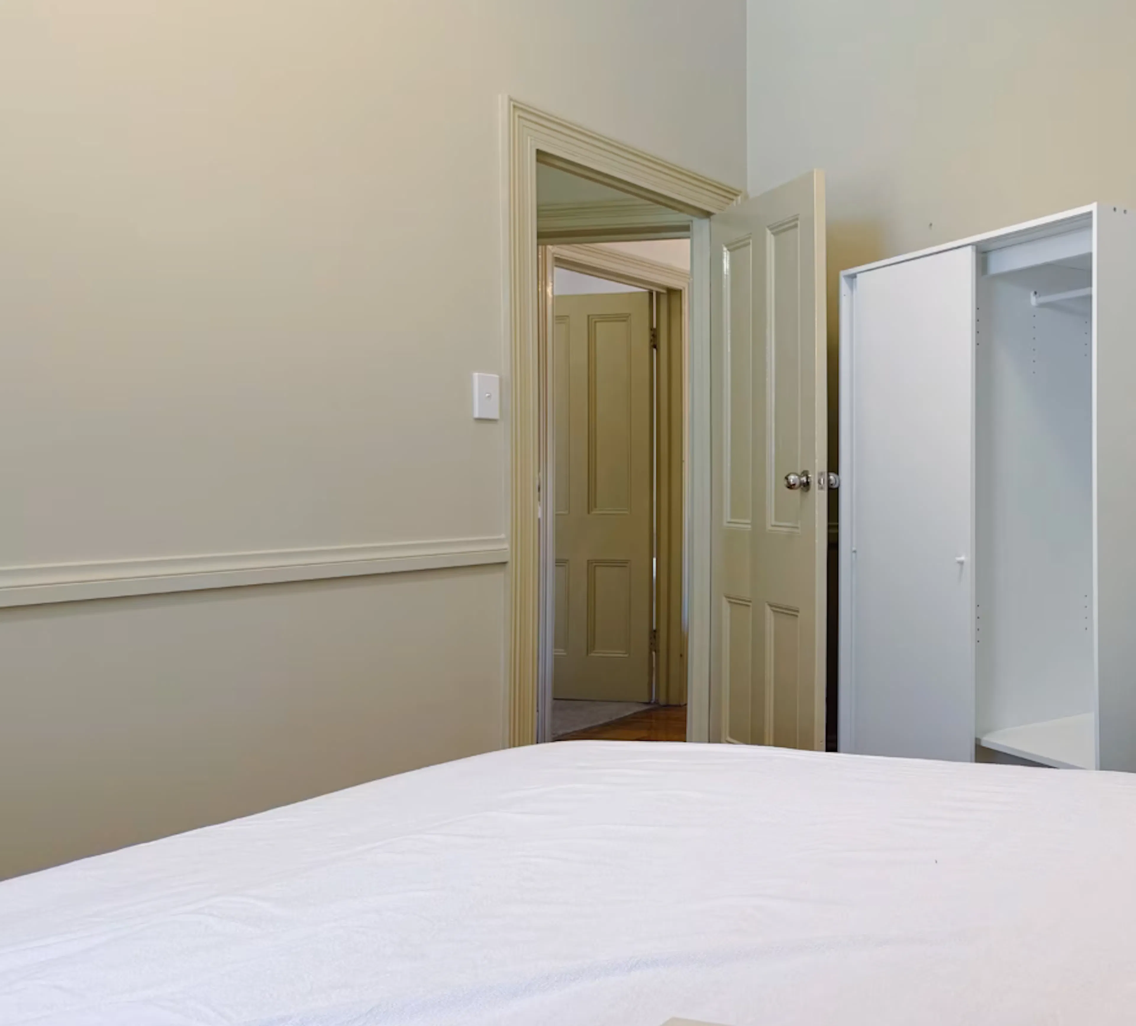 Third Room ROOM 1