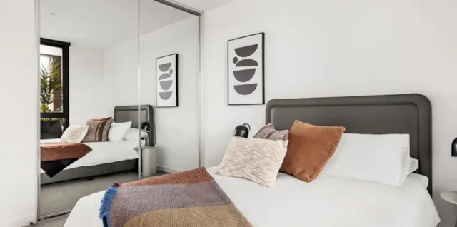 2Bed 2Bath with Study - Unfurnished room image 1