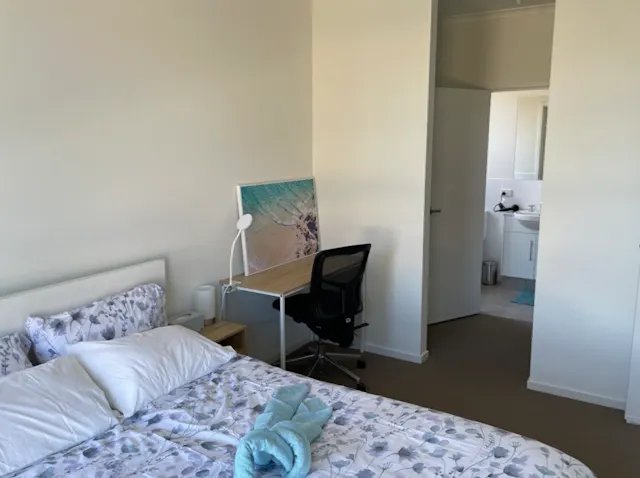 Room 4 room image 2