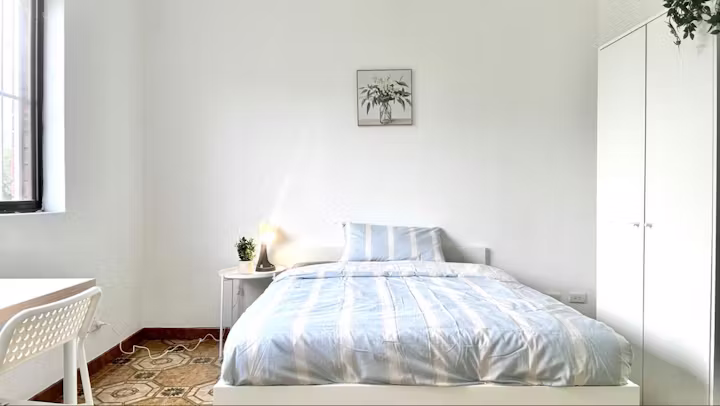 durham-st-sydney-Room 2 (Non-ensuite)-1