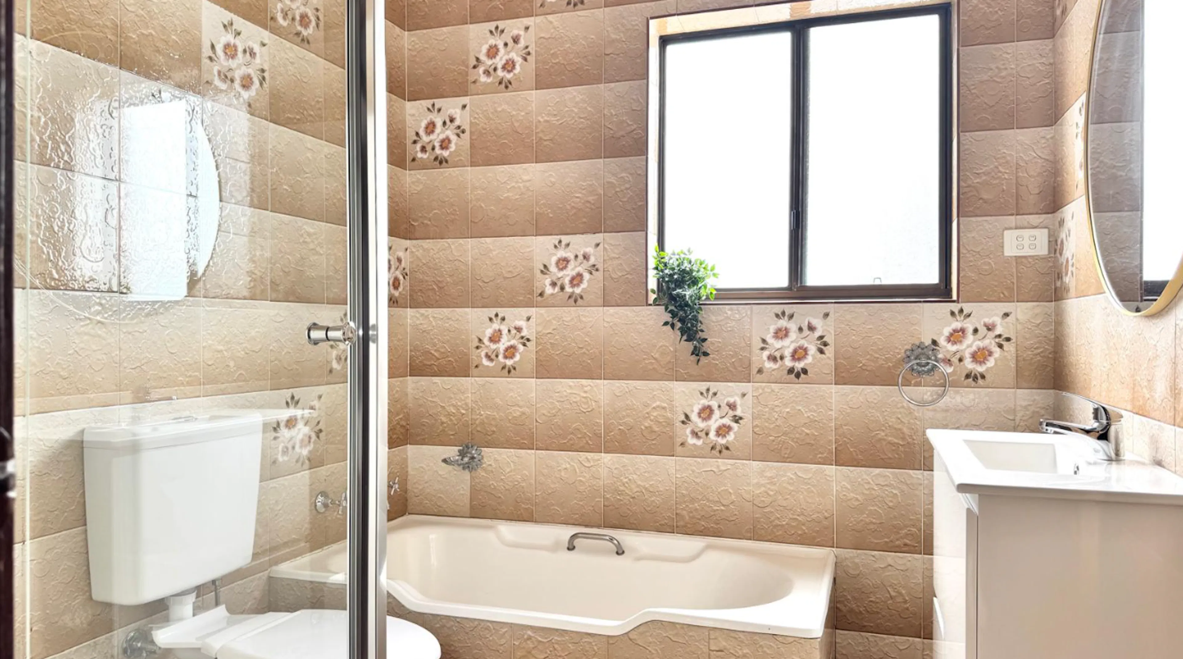 BATHROOM BATHROOM 3