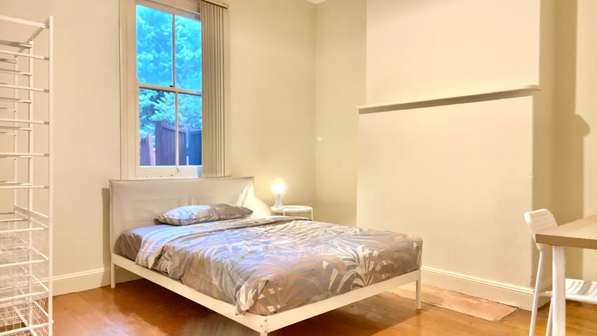 Room 4 (Non-ensuite) ROOM