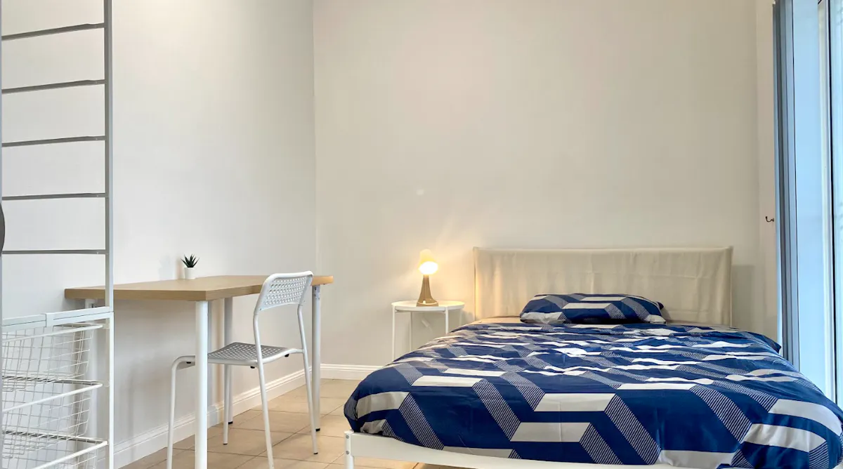 Room 1 (Non - Ensuite) ROOM