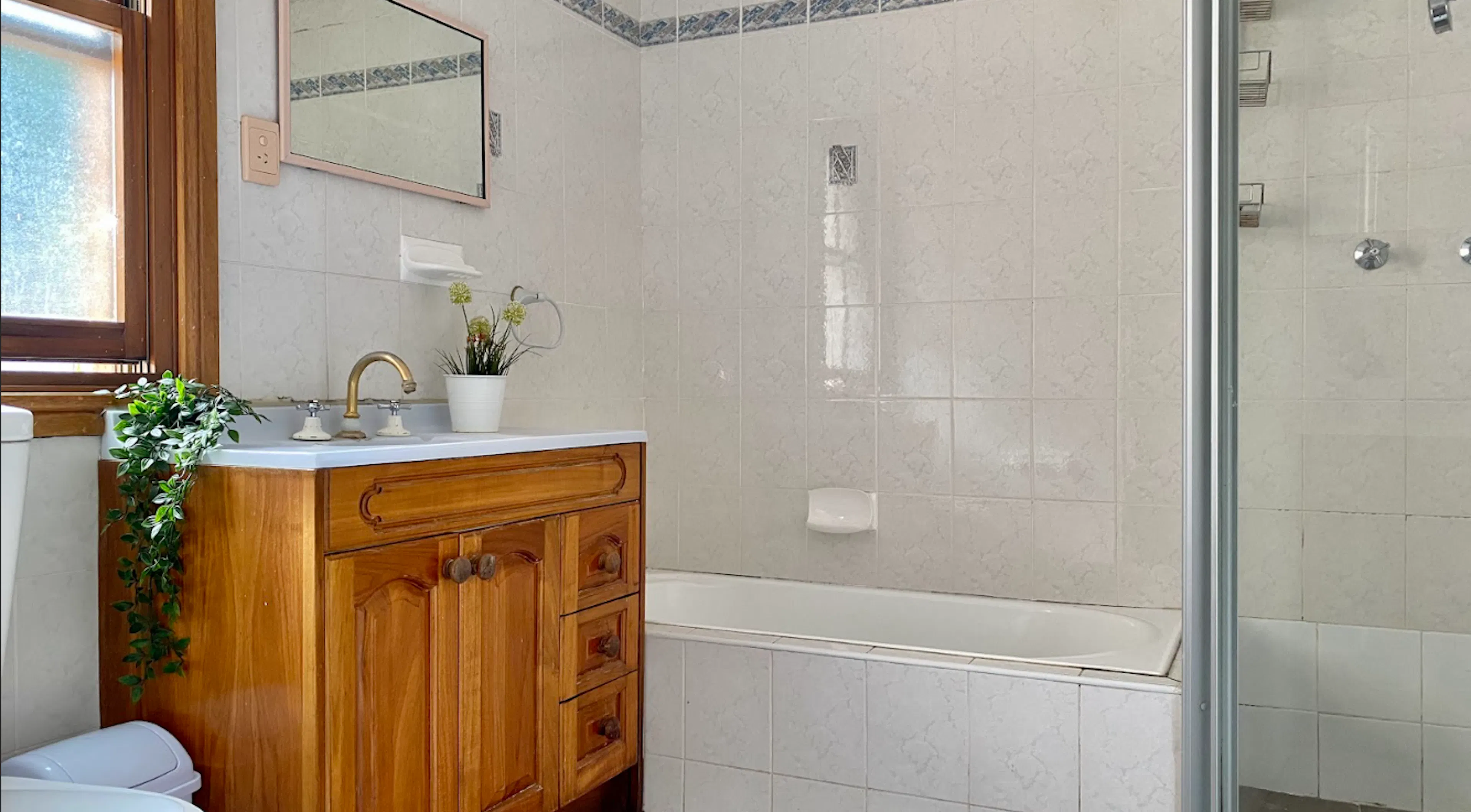 BATHROOM BATHROOM 2