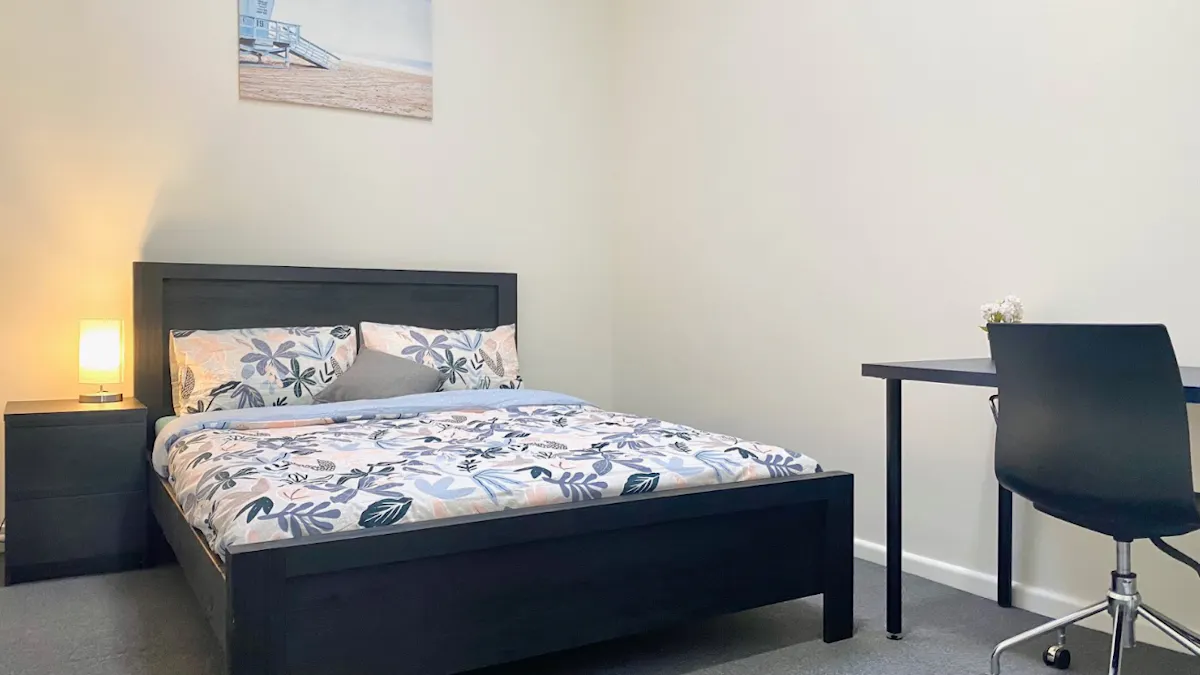 Room 4 (Non - Ensuite) ROOM