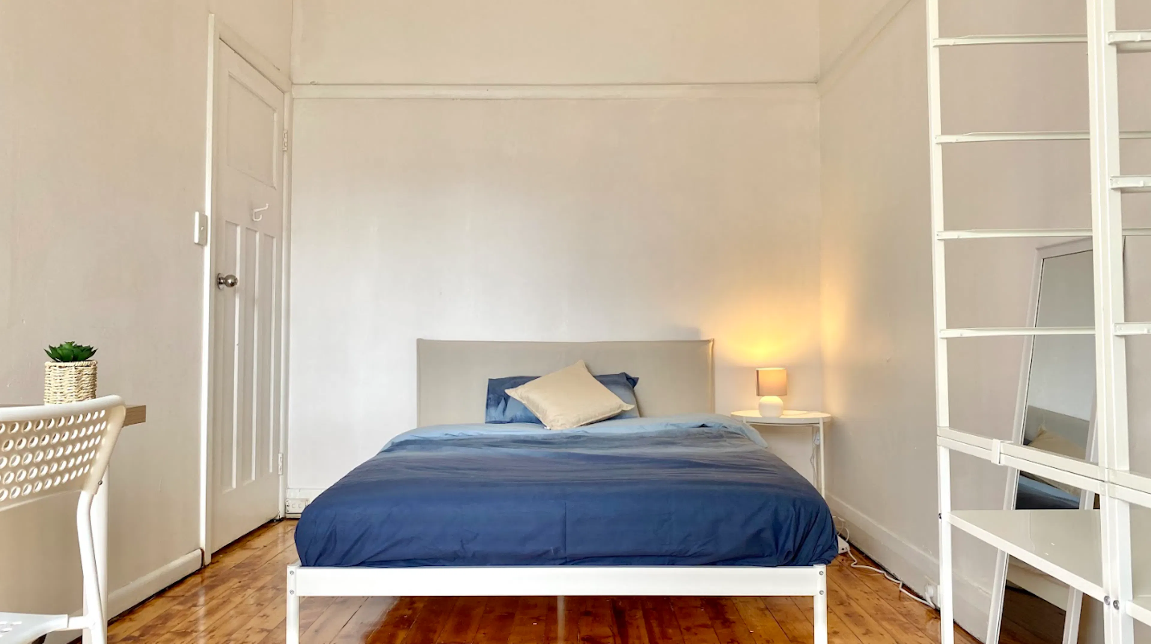 Room 5 (Non-Ensuite) ROOM 1