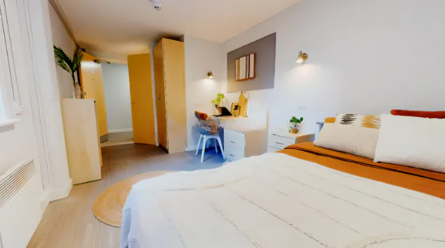Silver En Suite Plus room image 1