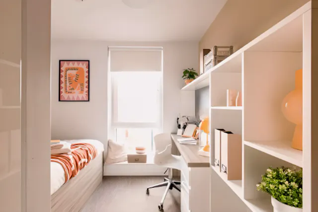 6 Bed Cluster room image 1