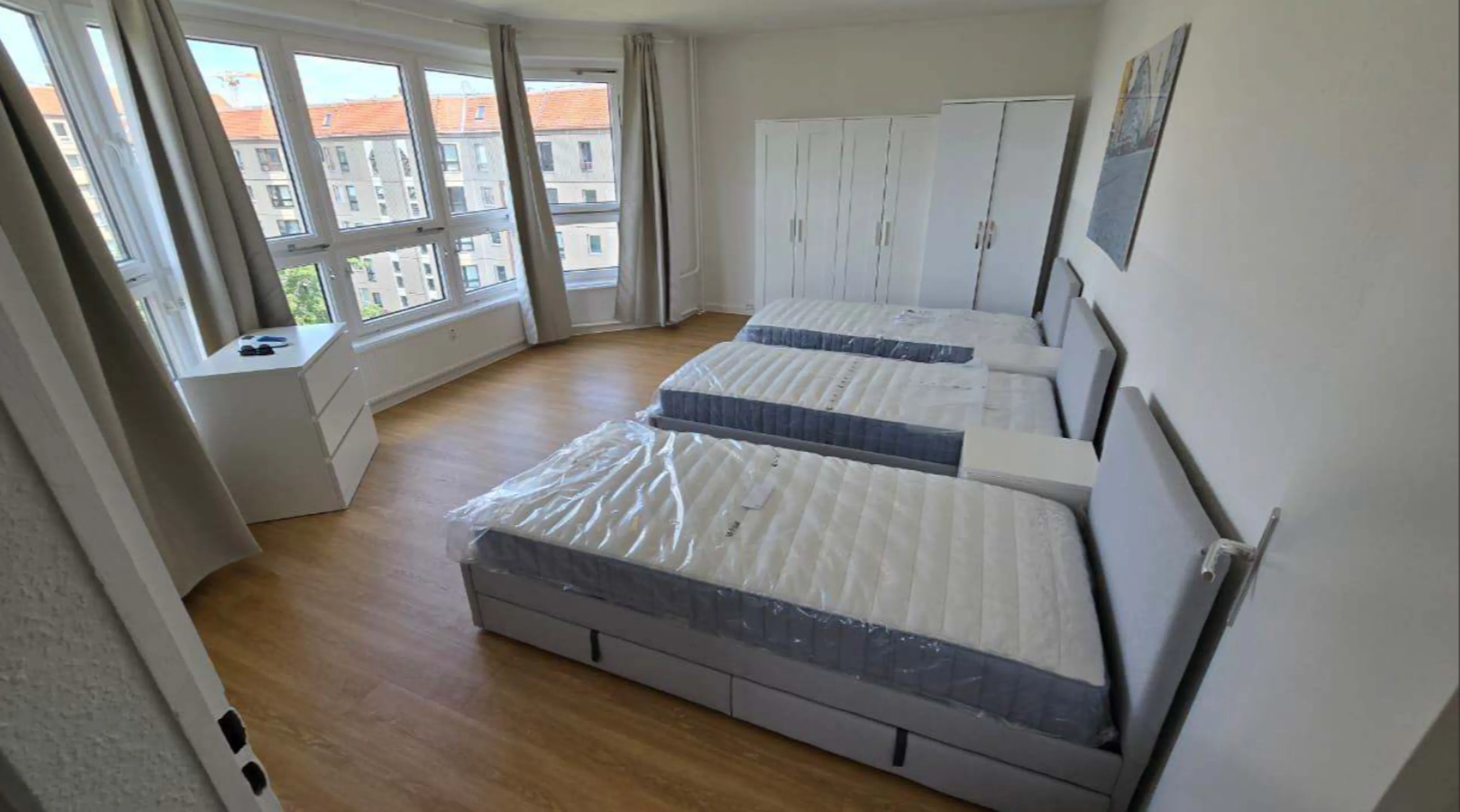 ROOM ROOM 2