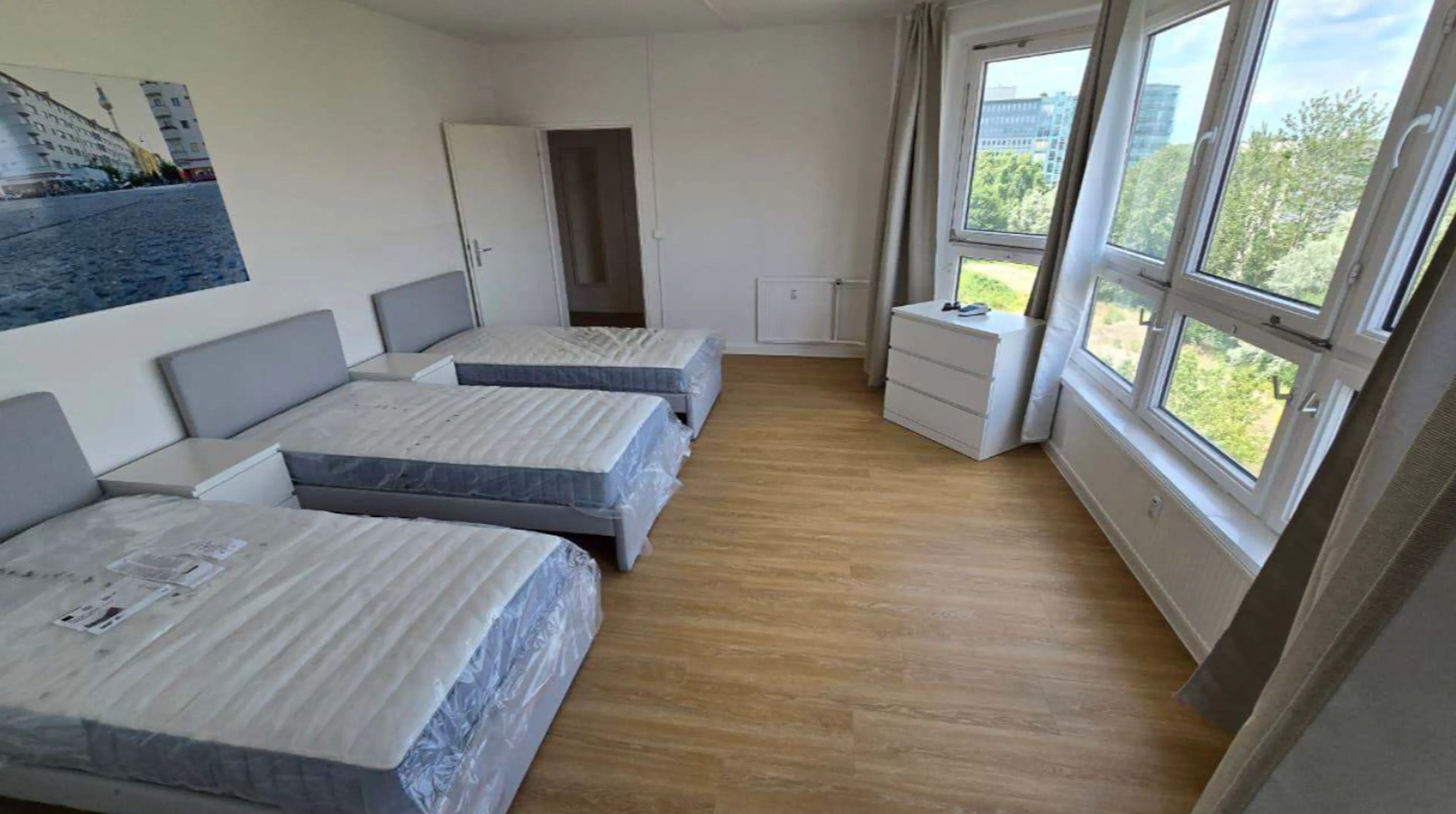 ROOM ROOM 3