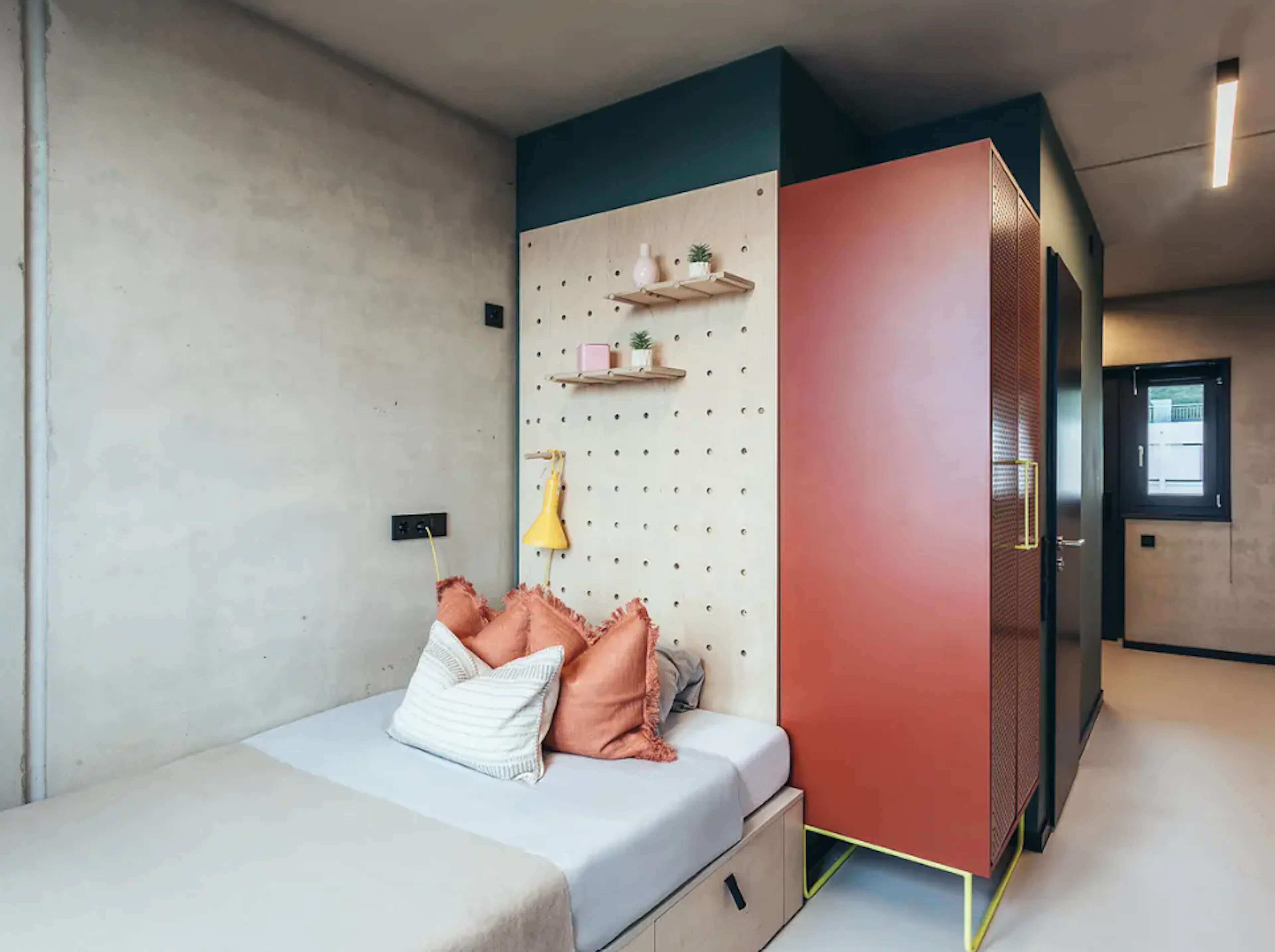 Modern Medium Studio ROOM 2