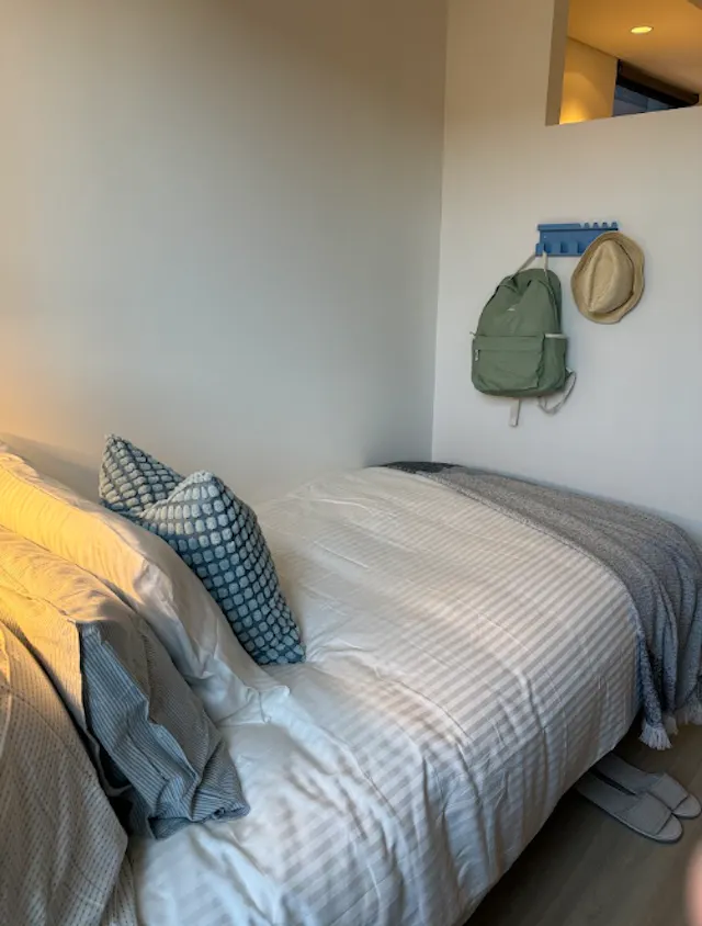 2 Bedroom Cosy room image 2