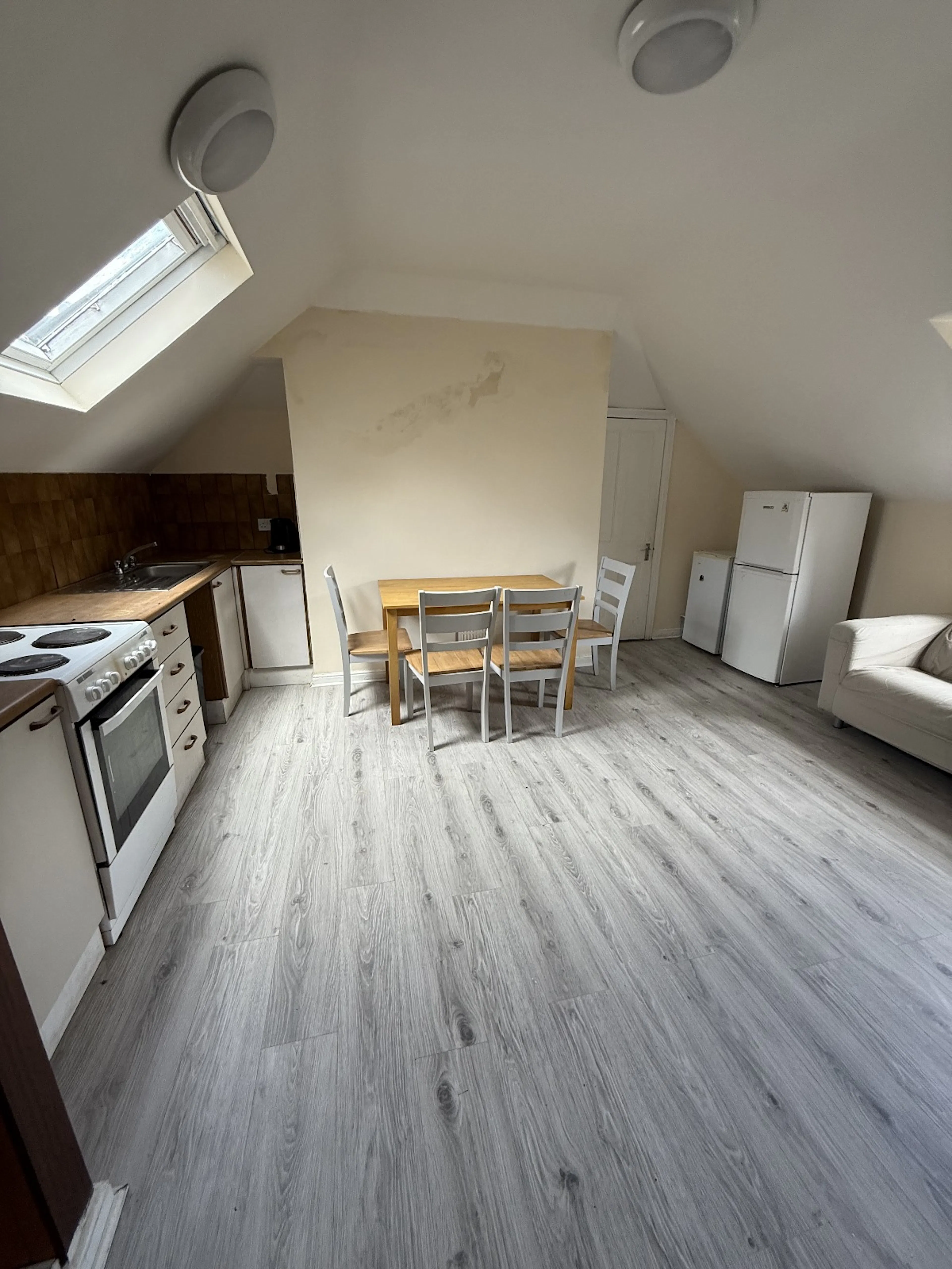3 Bed Shared Apartment KITCHEN 1