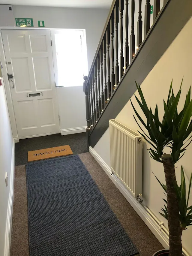 Seven bed house (non ensuite) room image 4