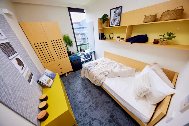 Signature Ensuite Room room image 1