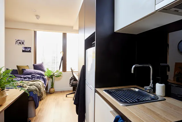 Signature Studio - High Floor room image 2
