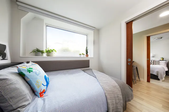Silver 2-Bed Apartment room image 1