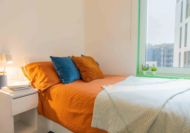 Gold Plus 2 Bed Apartment room image 1