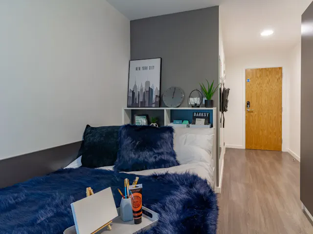 Silver En Suite room image 2