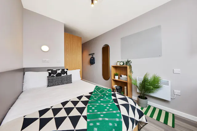 Silver En-Suite room image 2