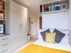 the-lantern-liverpool-Silver En Suite City View
