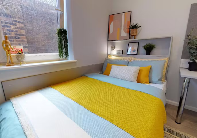 iq-will-wyatt-court-london-Silver En Suite-1