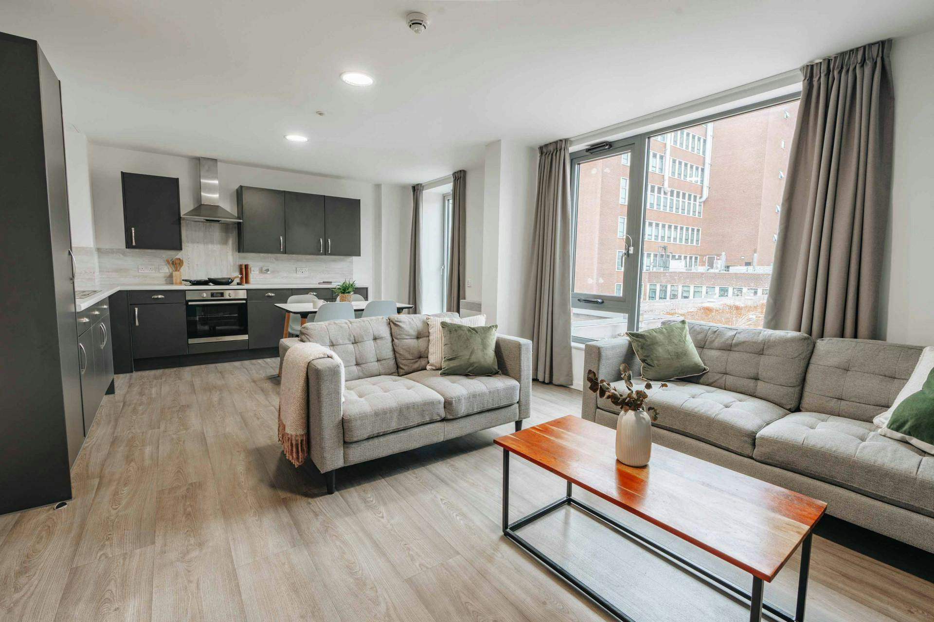 Silver Ensuite - High Floor