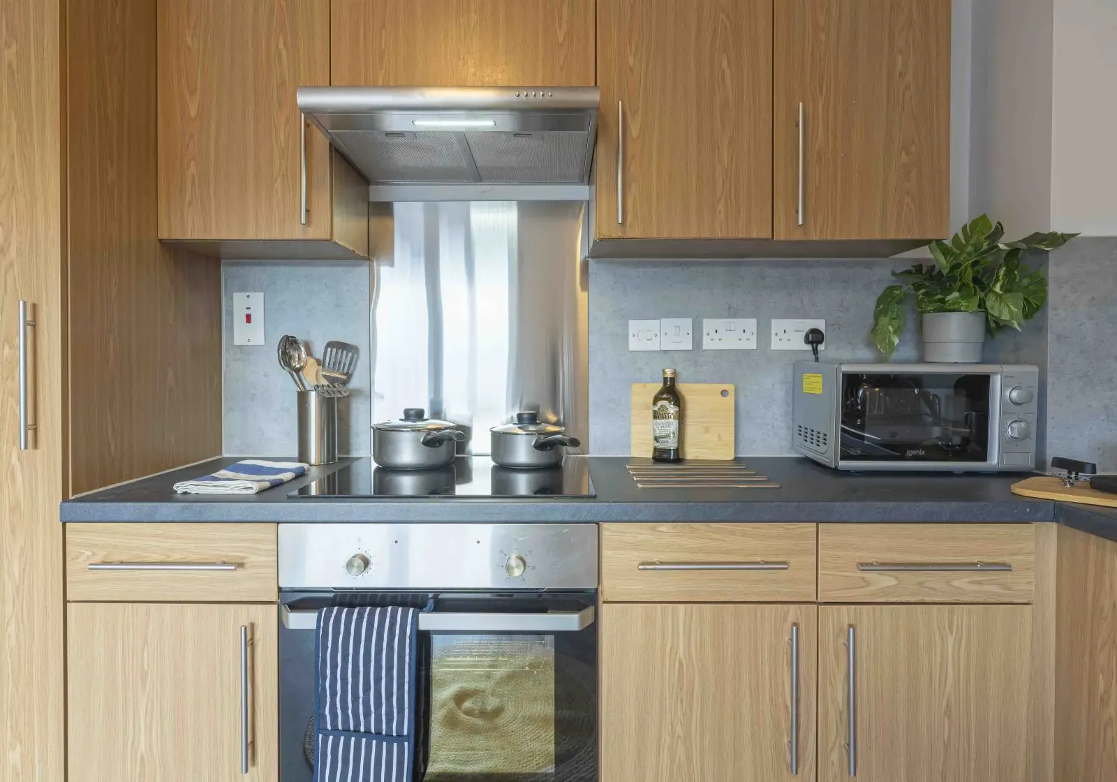 Silver En Suite Plus