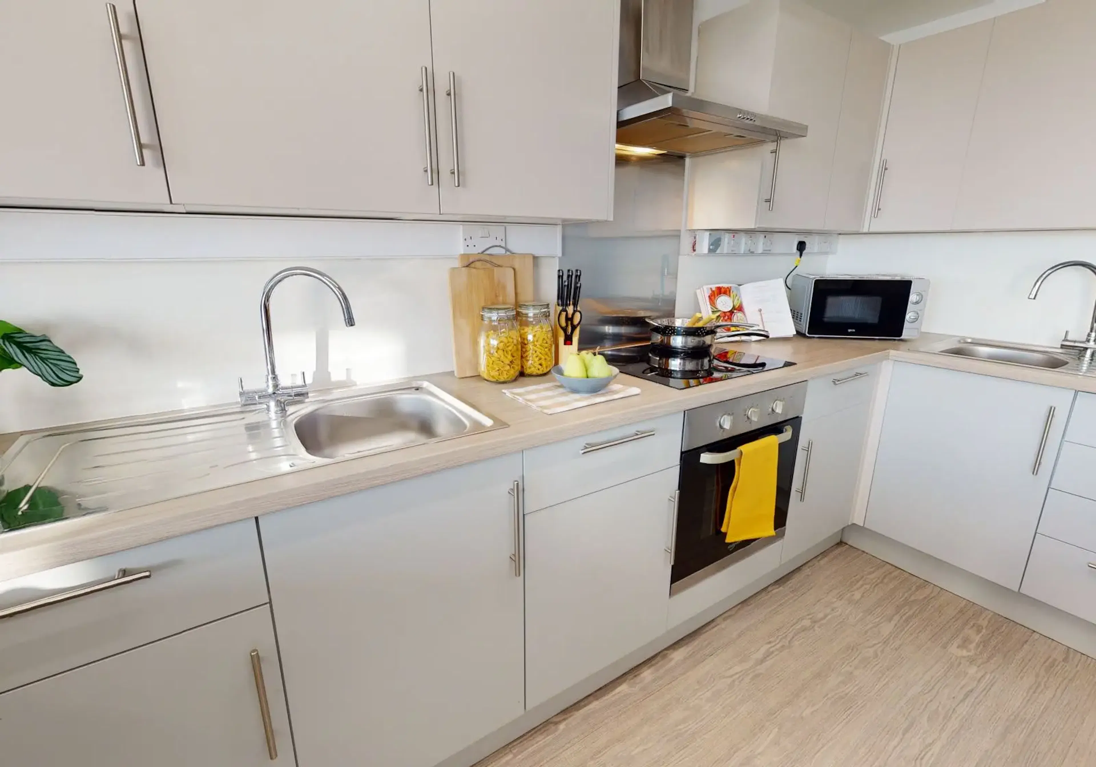 Silver En Suite Plus KITCHEN 3