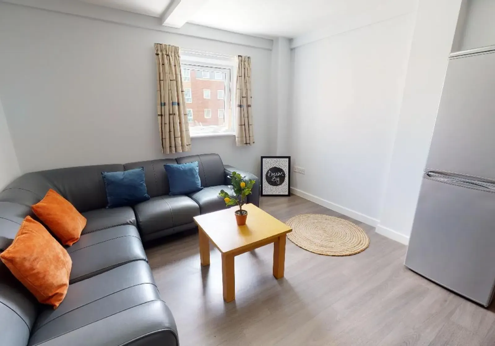 Silver Ensuite Plus ROOM 1