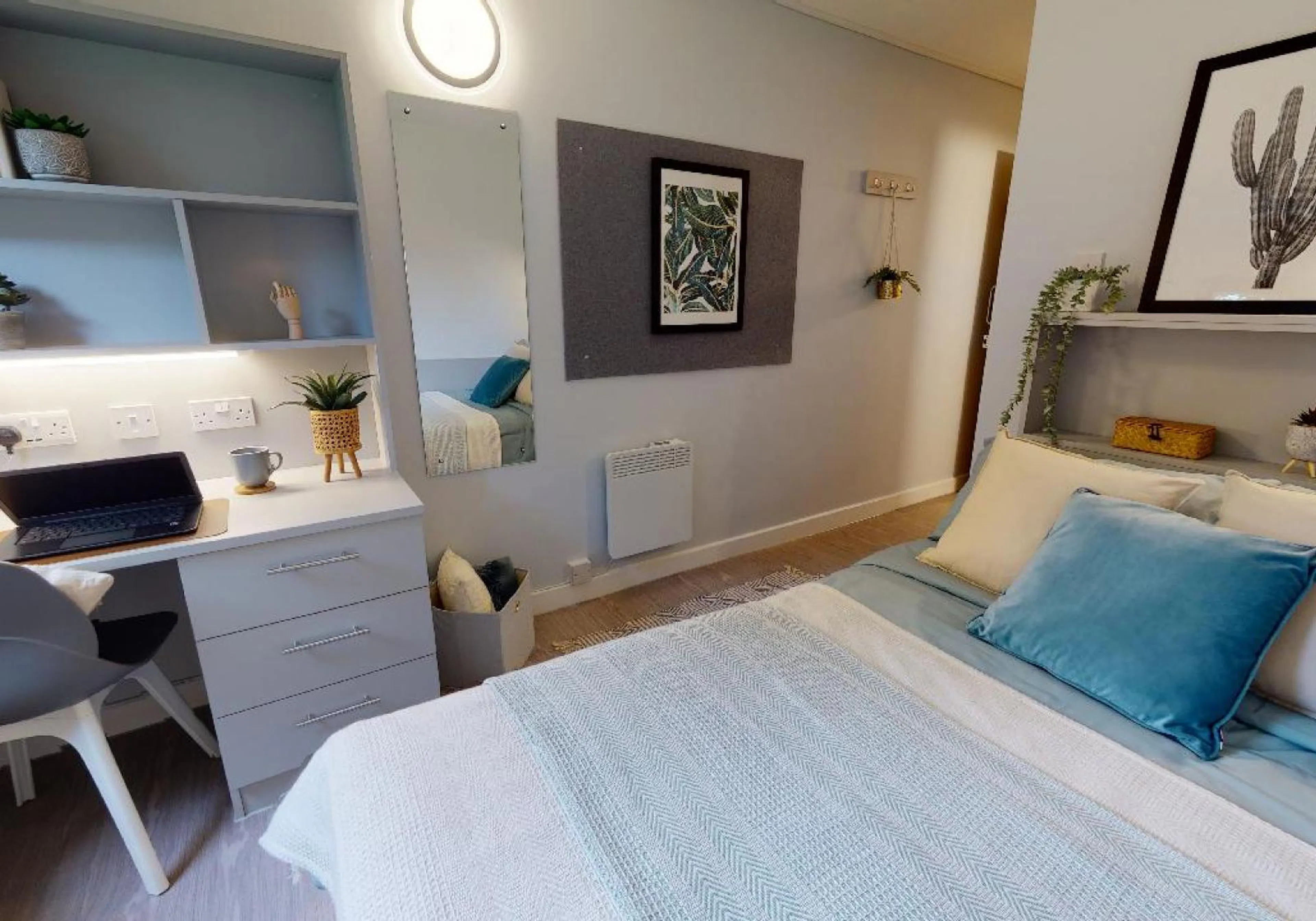 Silver En Suite Plus ROOM 3