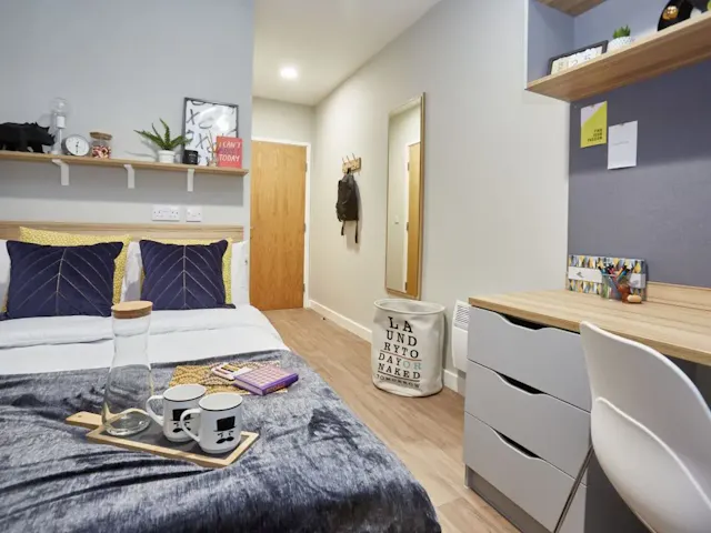 Silver En Suite room image 2