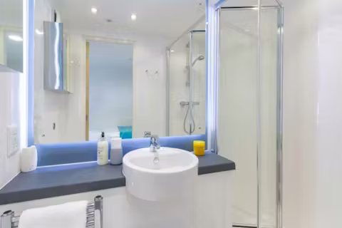 oxford-point-1-bournemouth-BATHROOM